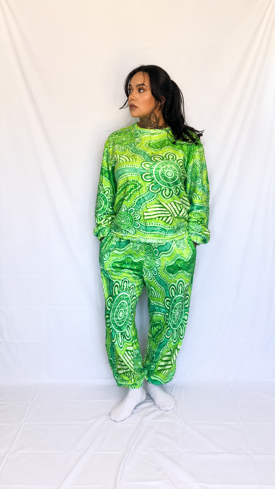 “Tracks Of Country” Women plush Pyjamas