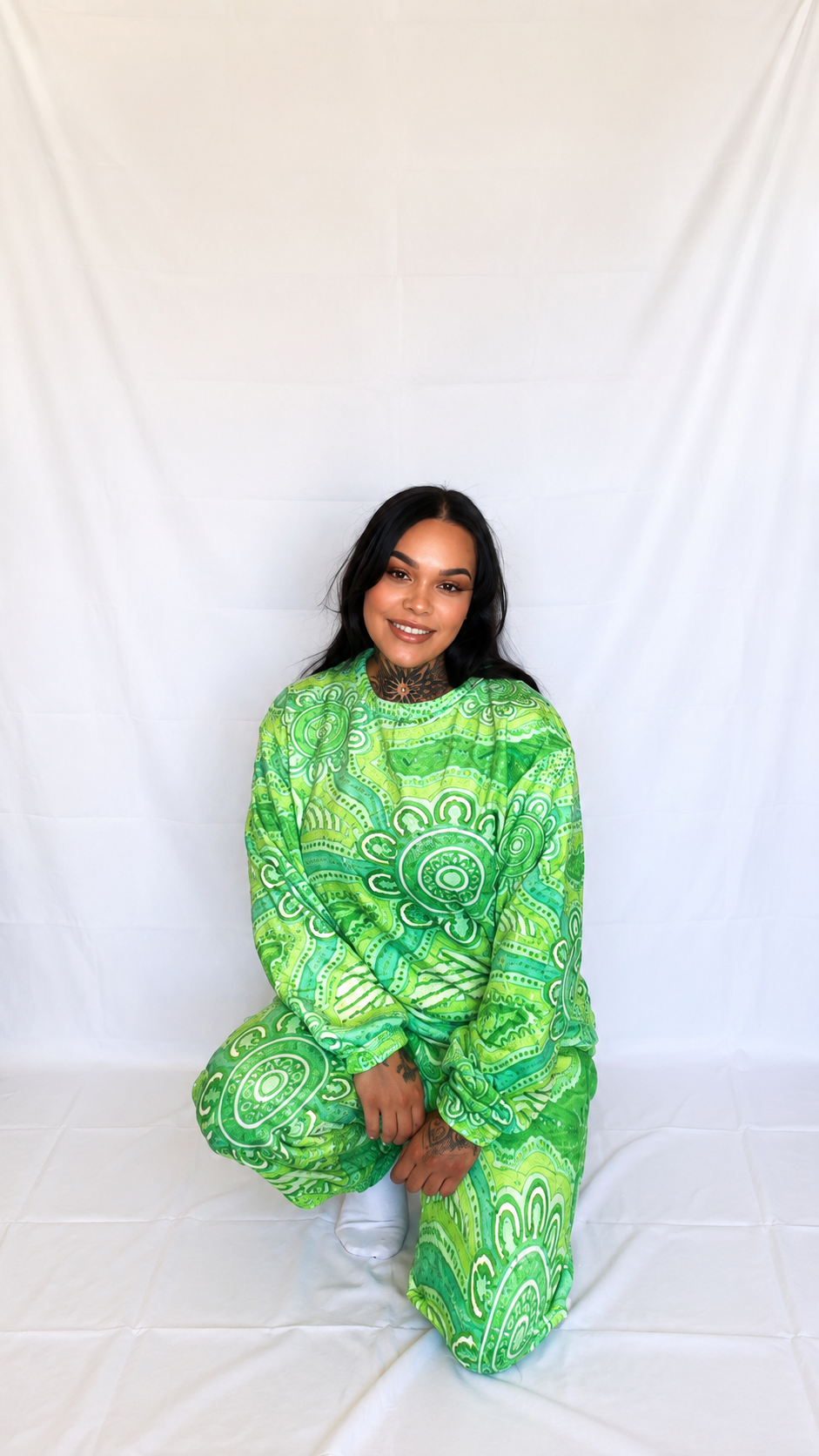 “Tracks Of Country” Women plush Pyjamas