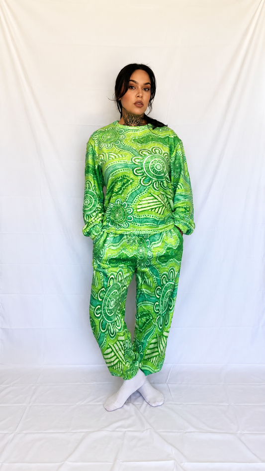 “Tracks Of Country” Women plush Pyjamas
